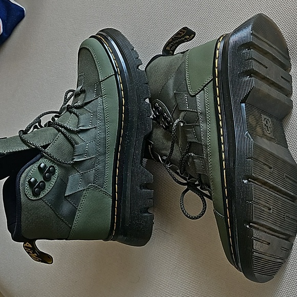 DR MARTENS UNISEX BOURY BOOTS NWOT SIZE Mens 7/ women 8 - Picture 3 of 12